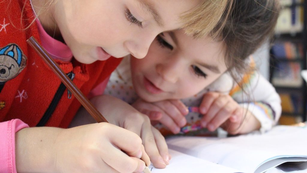 Les qualités requises pour travailler dans le secteur de la petite enfance