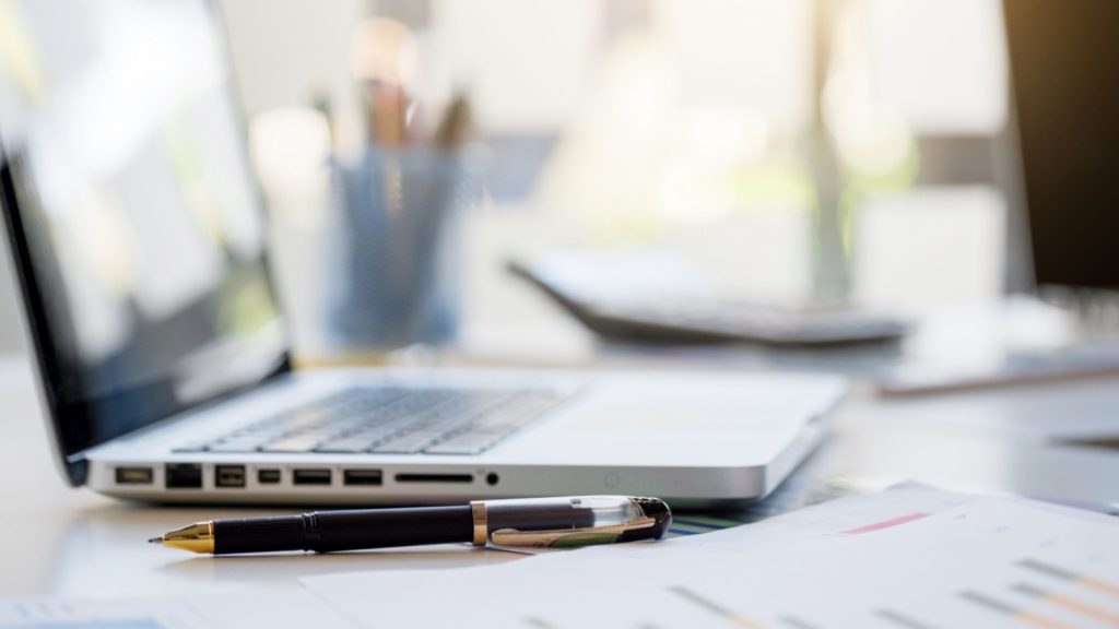 Logiciel ou manuel : quelle méthode choisir pour le lettrage comptable ?