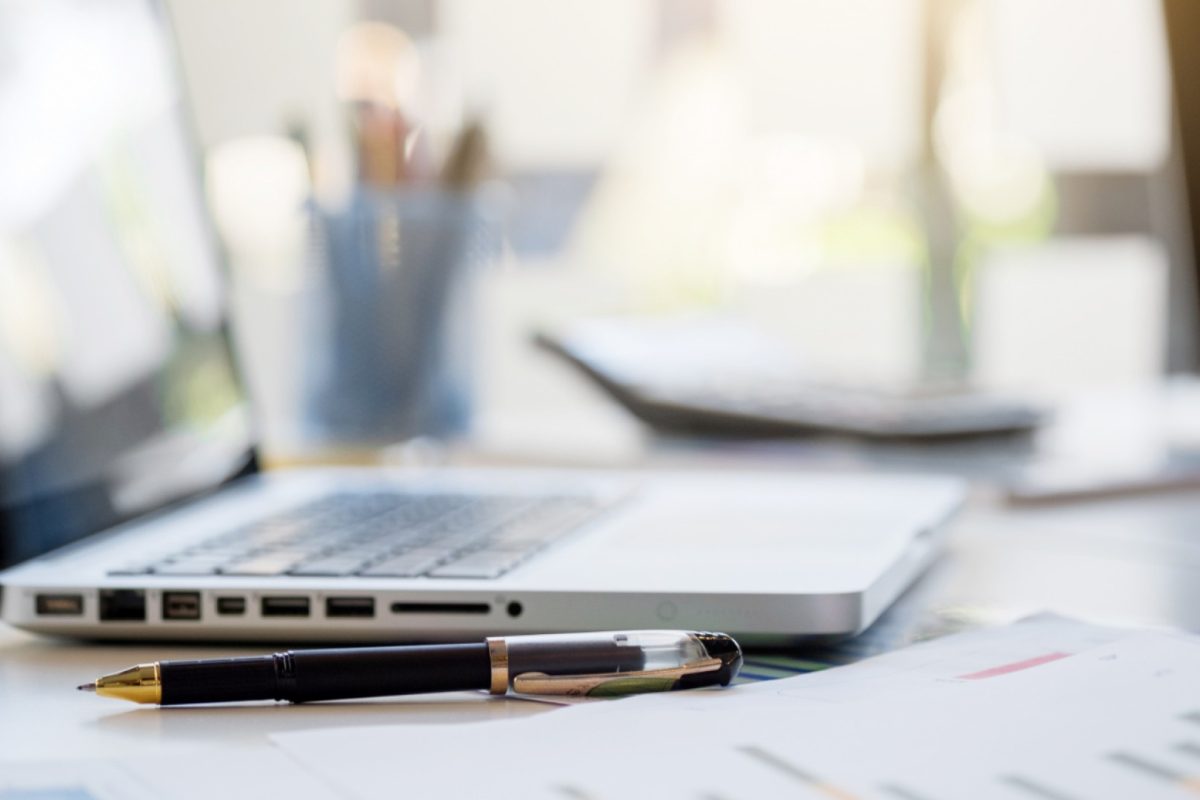 Logiciel ou manuel : quelle méthode choisir pour le lettrage comptable ?