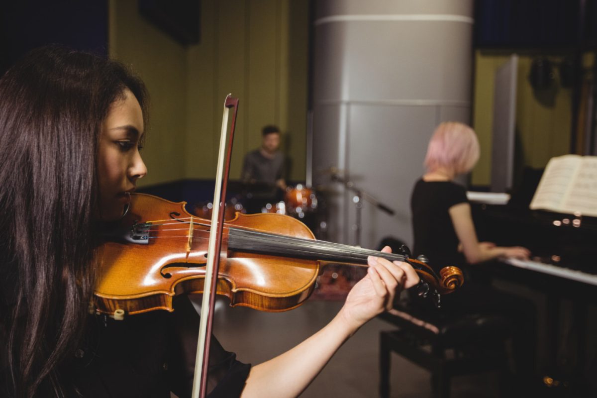 Pourquoi rejoindre une académie de musique internationale pour booster votre carrière ?