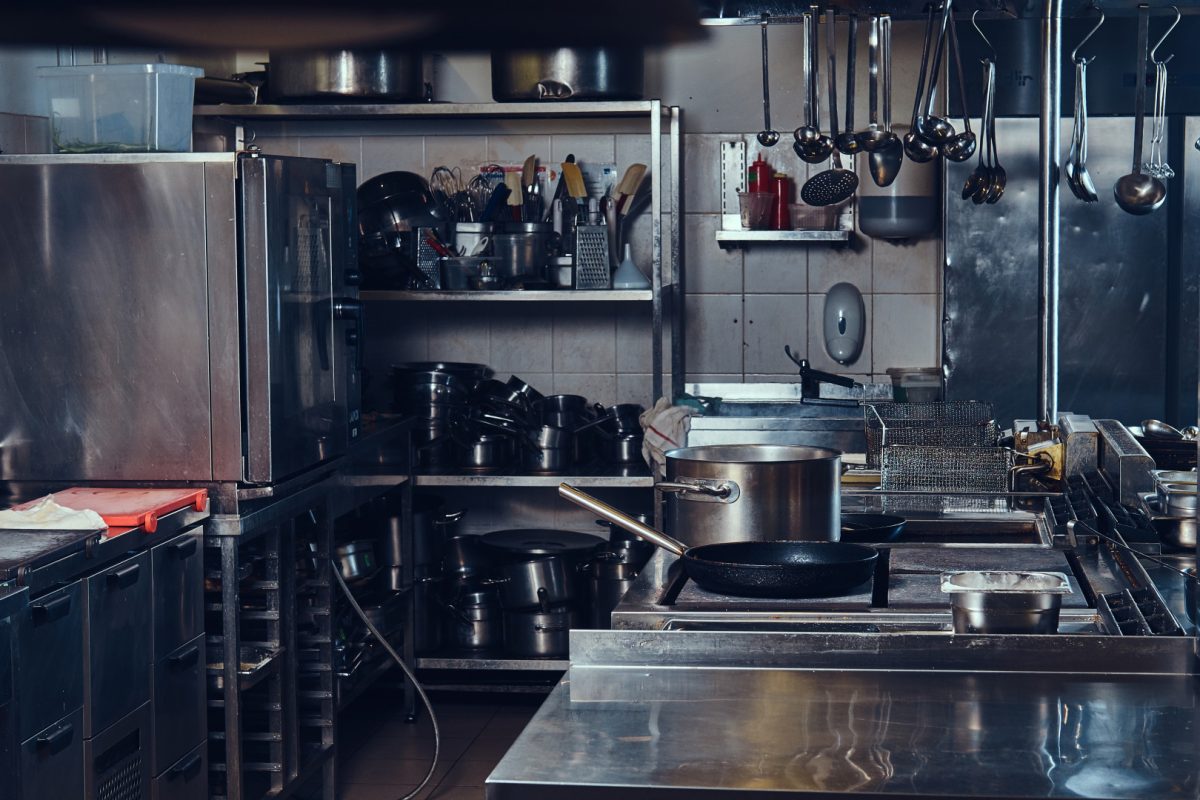 Pourquoi faire appel à un fournisseur de matériel CHR pour votre service de restauration ?