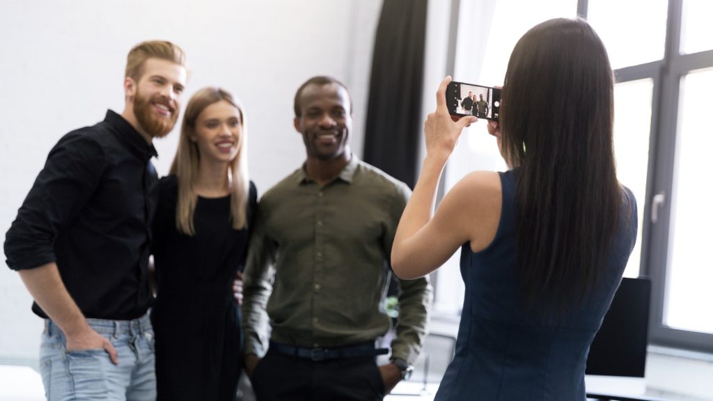 Photographie corporate : les tendances à suivre pour moderniser votre communication